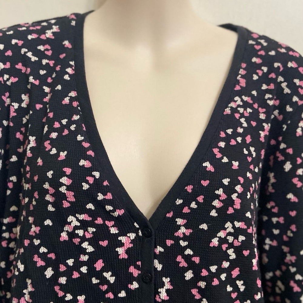Victoria Secret, Black and Pink Hearts, VNecK Long Sleeves T Shirt-Blouse (M)
