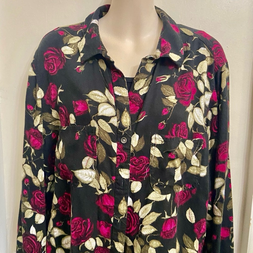 Rock & Republic, Black and Pink Floral, Long Sleeves Shirt Blouse. (L)