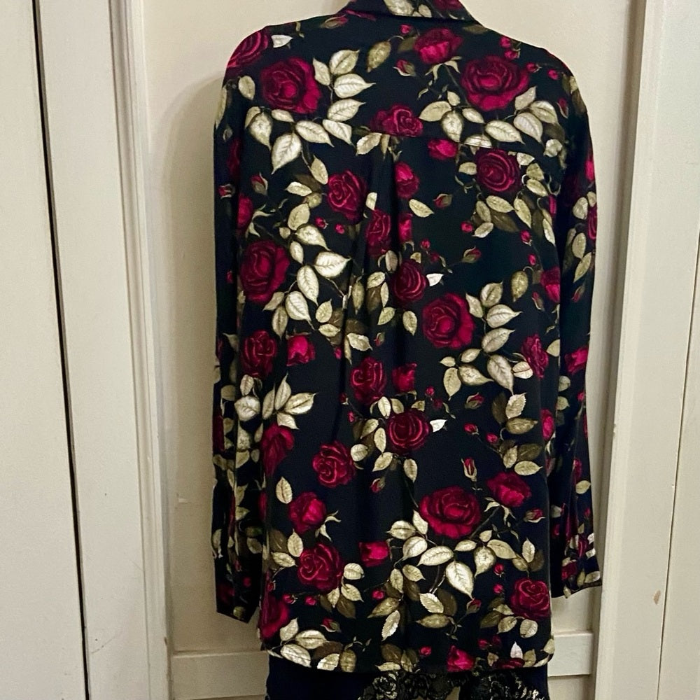 Rock & Republic, Black and Pink Floral, Long Sleeves Shirt Blouse. (L)