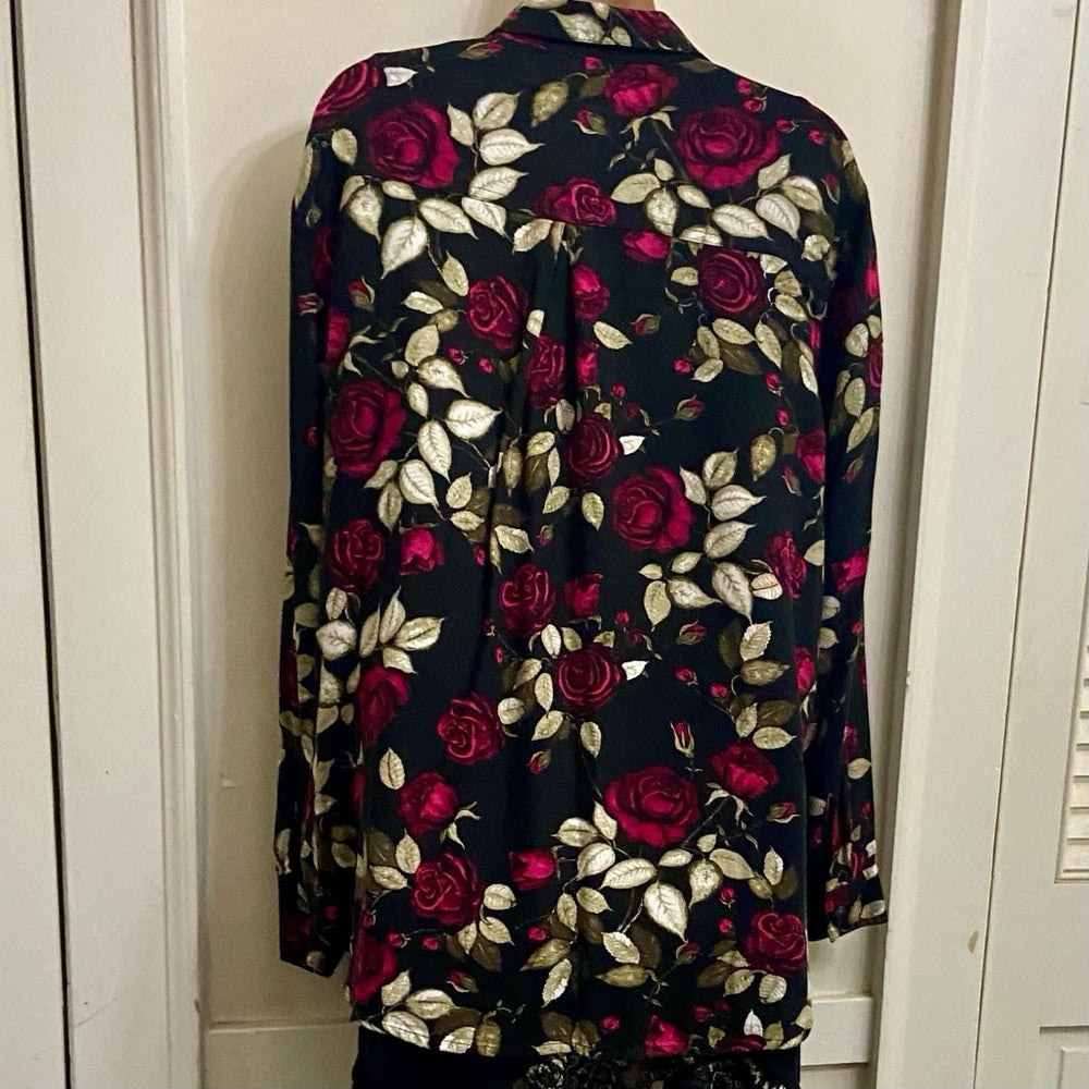 Rock & Republic, Black and Pink Floral, Long Sleeves Shirt Blouse. (L)