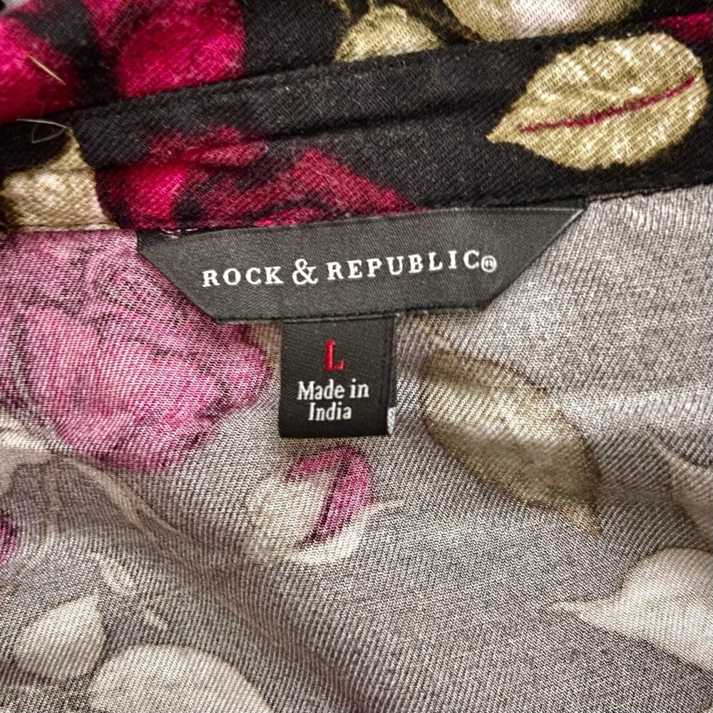 Rock & Republic, Black and Pink Floral, Long Sleeves Shirt Blouse. (L)