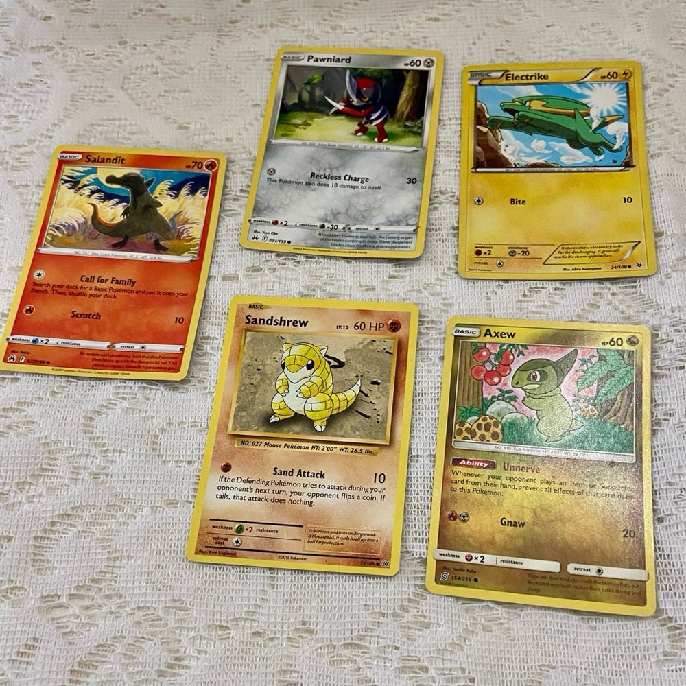 Lot CC 12pc Lot : 2 Gold Fan Arts Cards, 5 Pokemon Cards and 5 Pokémon F…