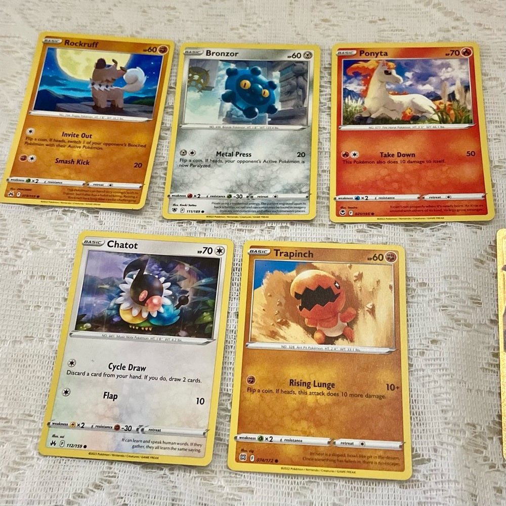 Lot EE- 12pc Lot : 2 Gold Fan Arts Cards, 5 Pokemon Cards and 5 Pokémon F…