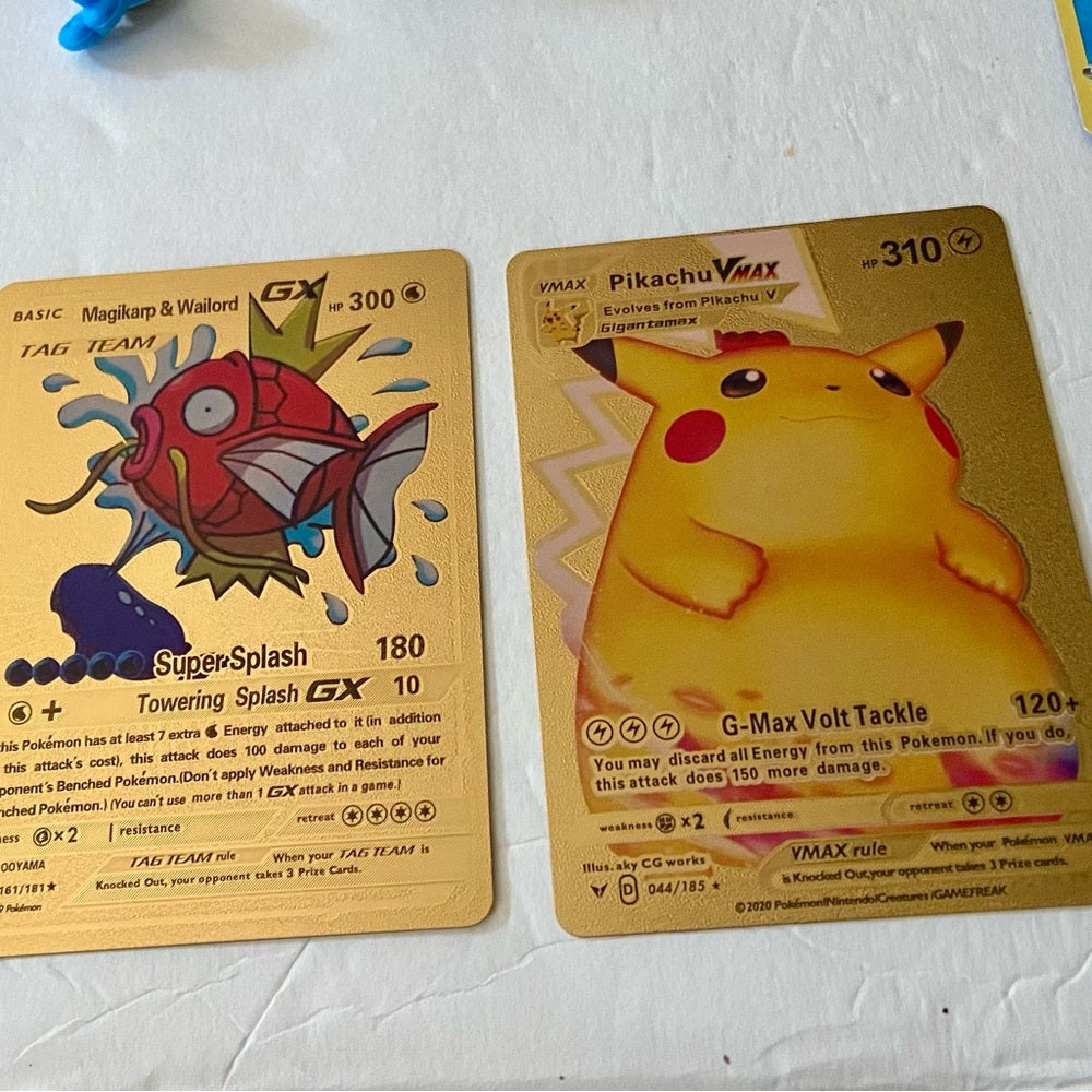 Lot GG: 12pc Lot : 2 Gold Fan Arts Cards, 5 Pokemon Cards and 5 Pokémon…