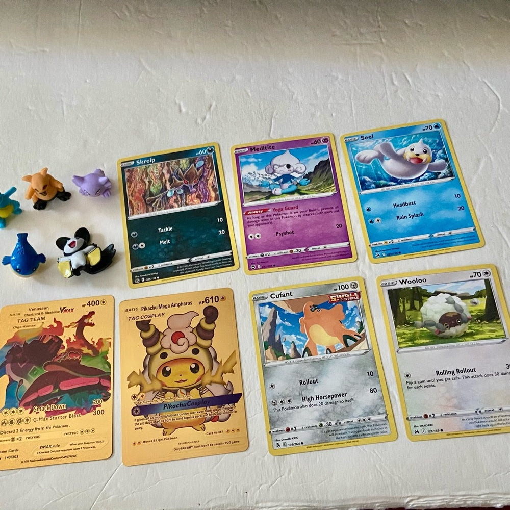 Lot II: 12pc Lot : 2 Gold Fan Arts Cards, 5 Pokemon Cards and 5 Pokémon F…