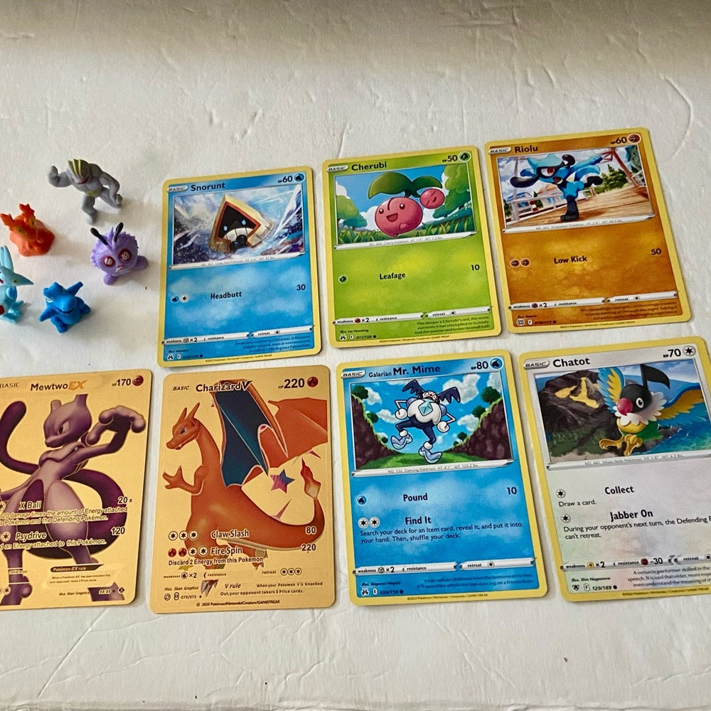 Lot JJ: 12pc Lot : 2 Gold Fan Arts Cards, 5 Pokemon Cards and 5 Pokémon F…