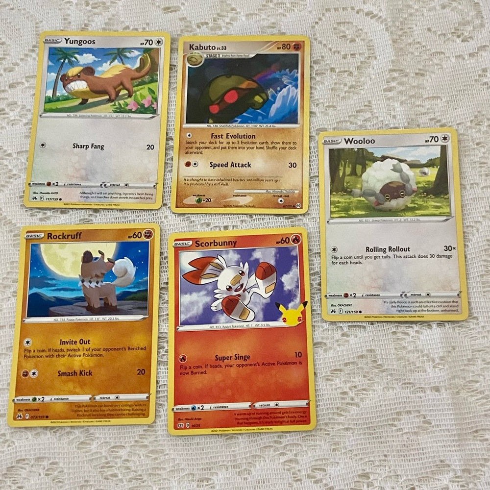 Lot LL: 12pc Lot : 2 Gold Fan Arts Cards, 5 Pokemon Cards and 5 Pokémon …