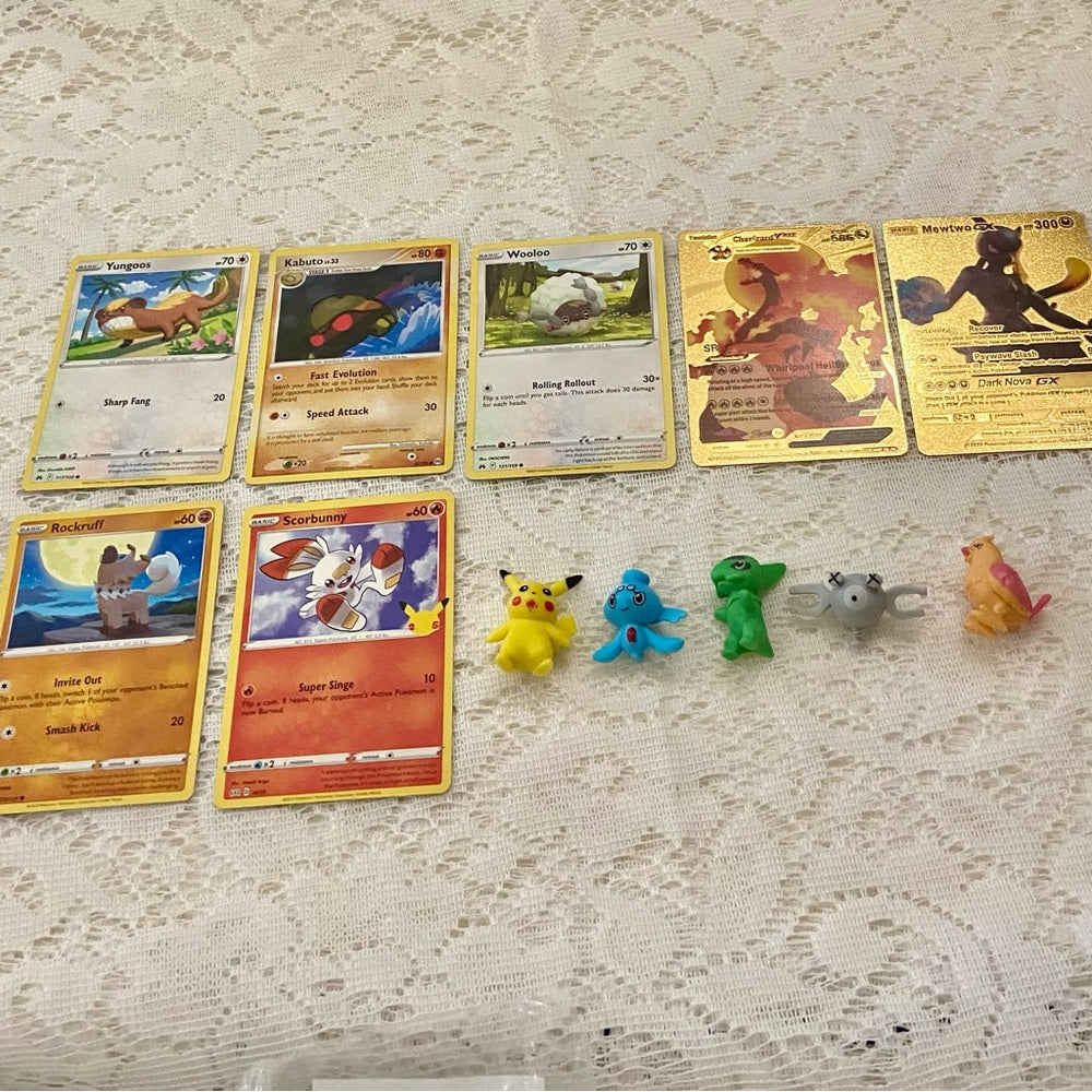 Lot LL: 12pc Lot : 2 Gold Fan Arts Cards, 5 Pokemon Cards and 5 Pokémon …
