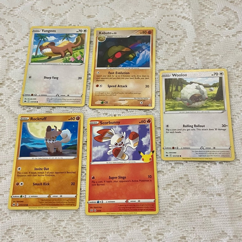 Lot LL: 12pc Lot : 2 Gold Fan Arts Cards, 5 Pokemon Cards and 5 Pokémon …
