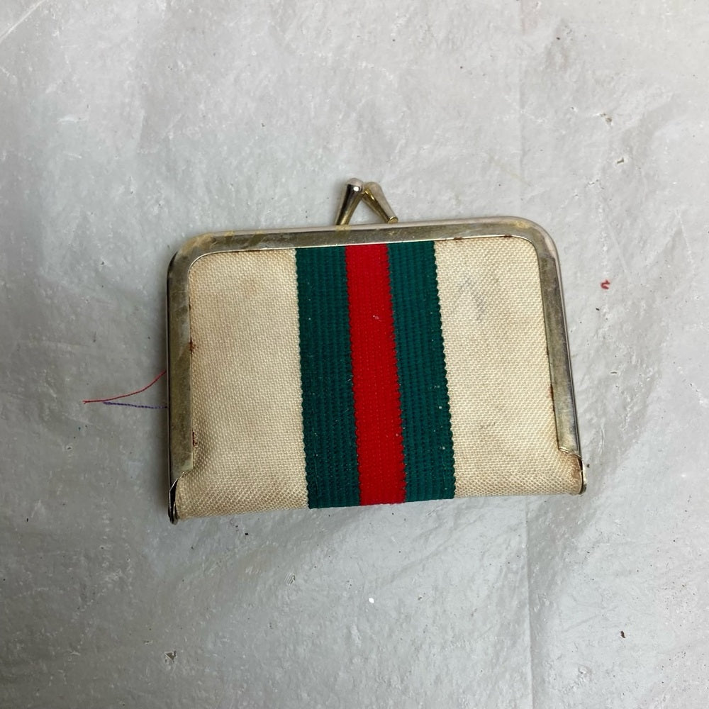 Vintage Green-Red Sherry Sewing Wallet 3.5in x 2.5in