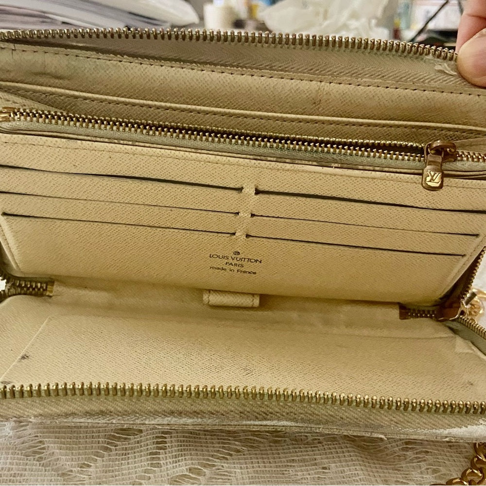 Vintage Louis Vuitton Damier Zippy Long Wallet