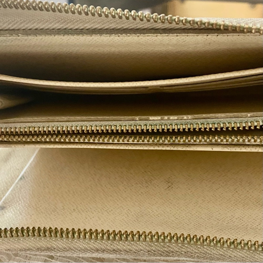 Vintage Louis Vuitton Damier Zippy Long Wallet