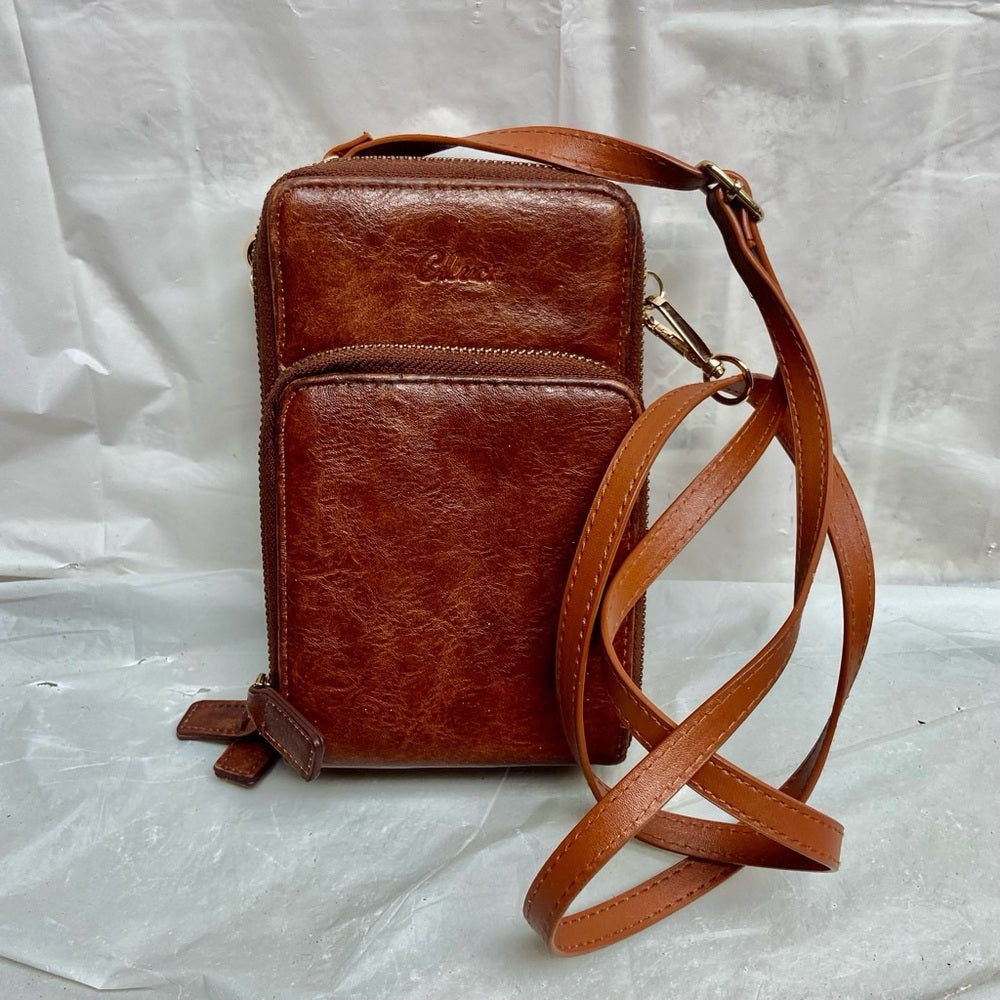 Vintage Cluci Brown Leather 3-Zippy Compartments Crossbody
