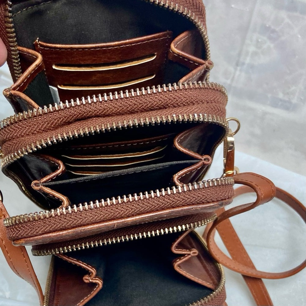 Vintage Cluci Brown Leather 3-Zippy Compartments Crossbody