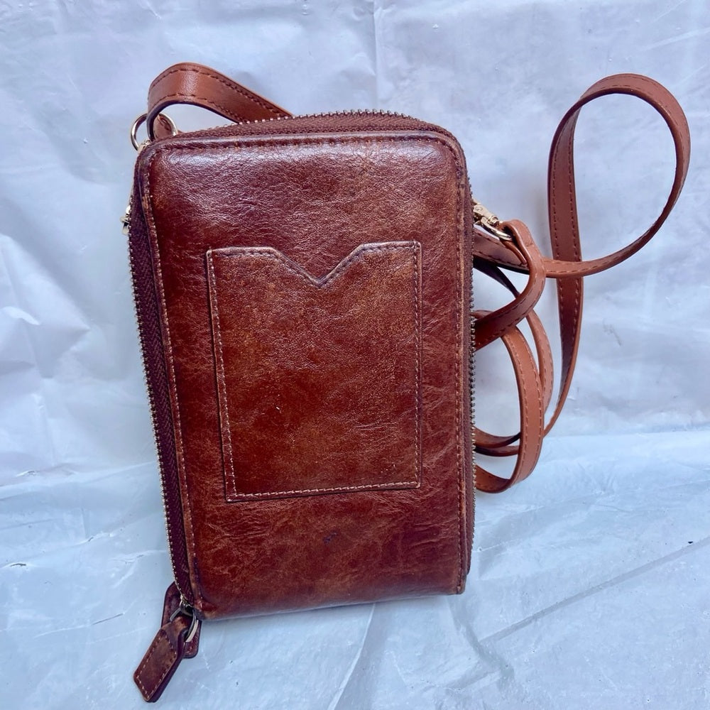 Vintage Cluci Brown Leather 3-Zippy Compartments Crossbody