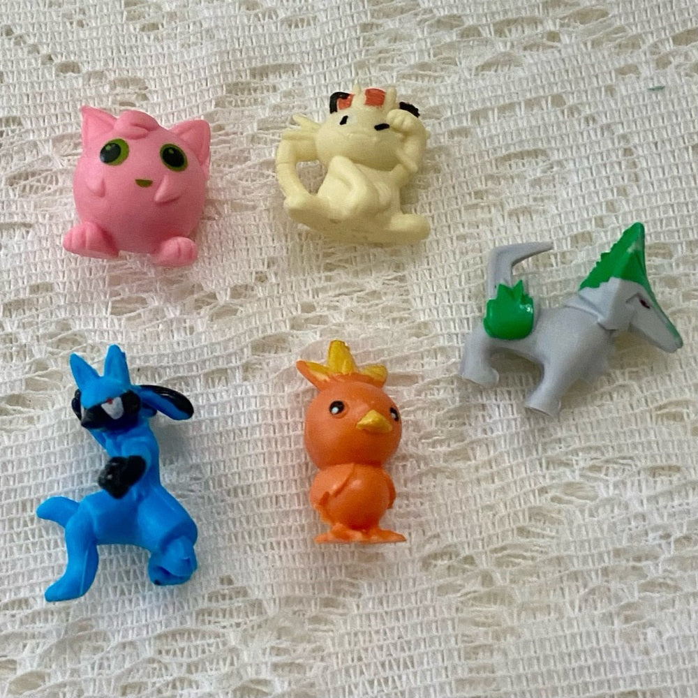 Lot YY: 12pc Lot : 2 Gold Fan Arts Cards, 5 Pokemon Cards and 5 Pokémon …