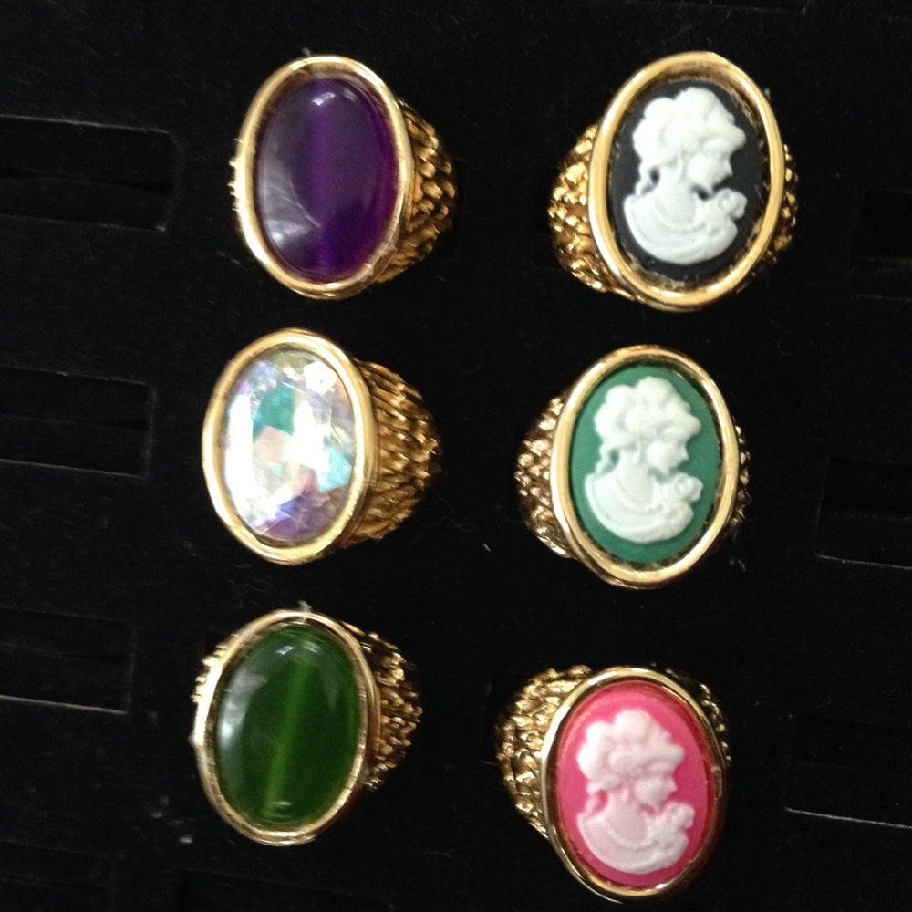 Vintage Stamped Hobe Black Cameo Adjustable Ring