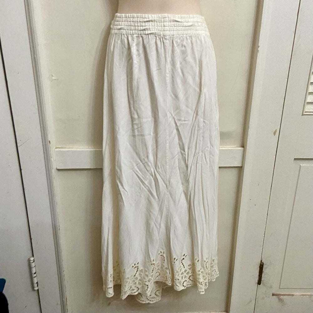 White Skirt with Hem Embroidered Lace Cutwork (L)
