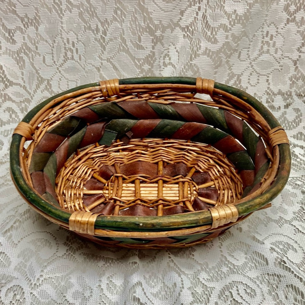Vintage, Bread Basket 12in x 7.5in x 4in