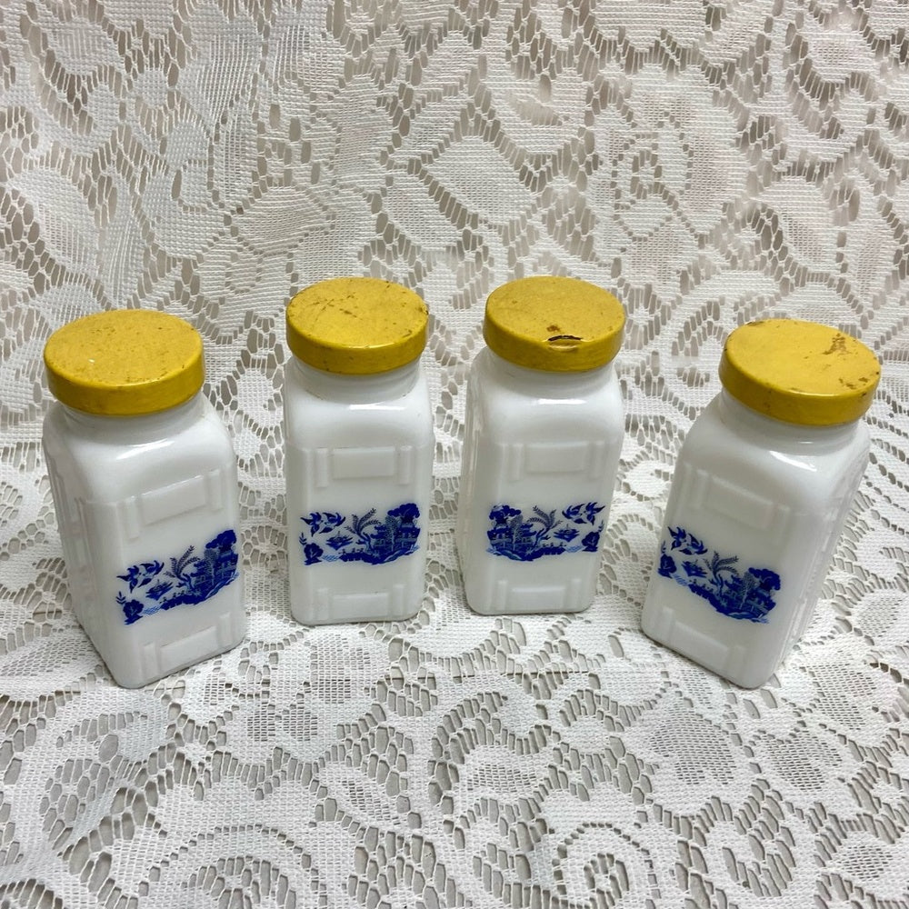 Vintage, 4-pc Blue Willow Milk Glass Shaker Set
