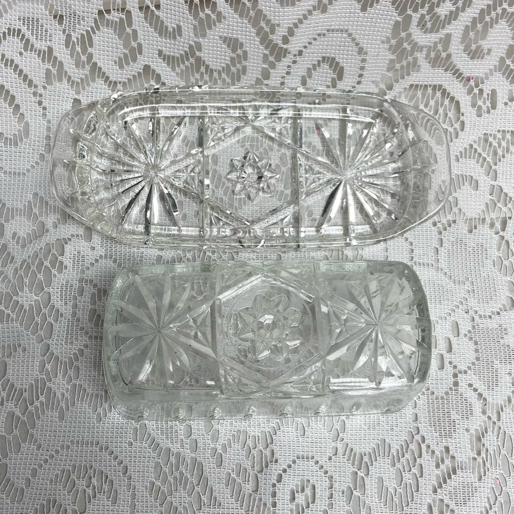 Vintage Pressed Glass Covered Butter Dish 7.5in L x 3.5in W x 2in H.