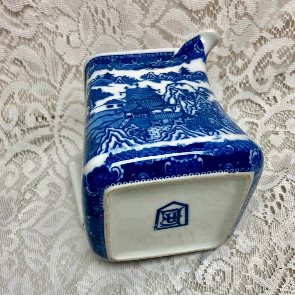 Vintage, Ringston Ltd. Blue Willow Square Teapot 6.5in H x 8in Sq