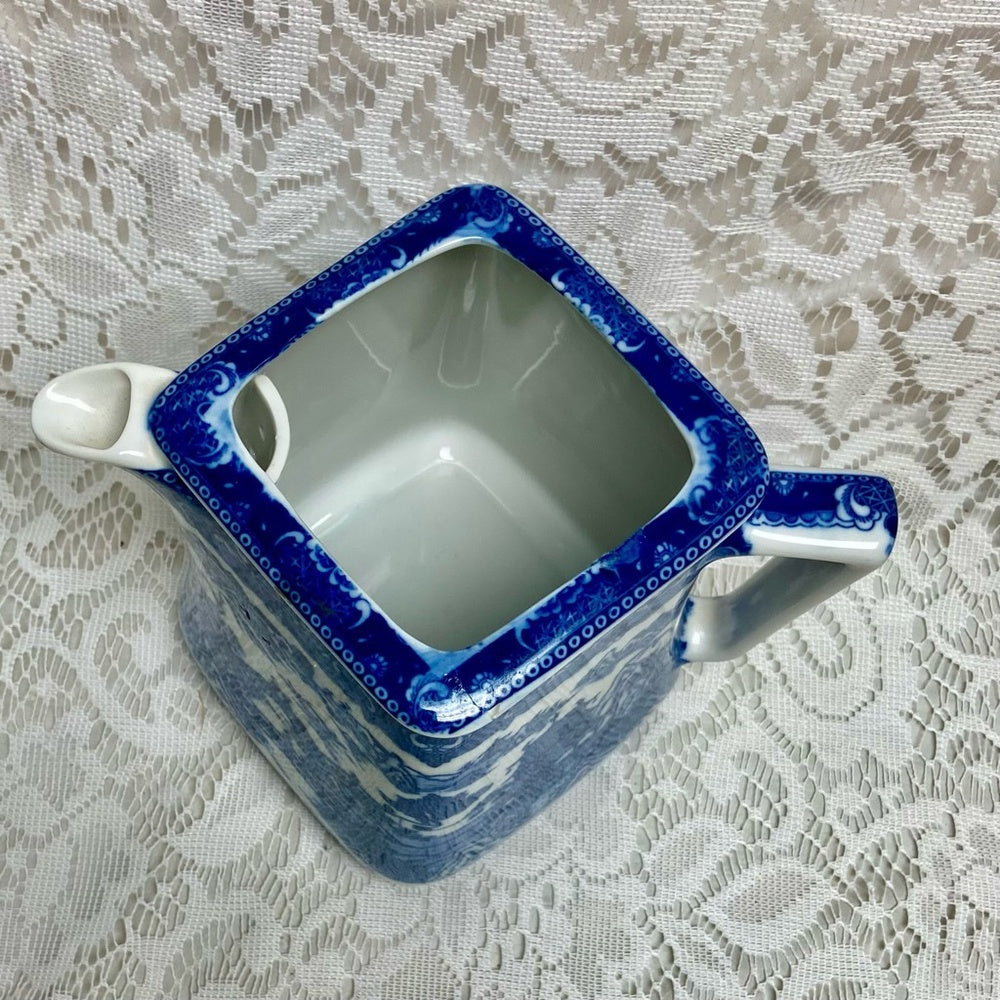 Vintage, Ringston Ltd. Blue Willow Square Teapot 6.5in H x 8in Sq