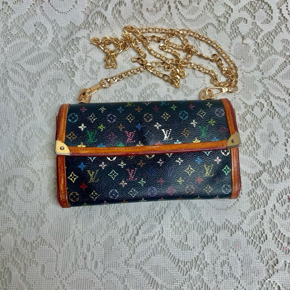 Vintage Authentic Louis Vuitton Black Mono Tri-fold Long Wallet -Crossbody
