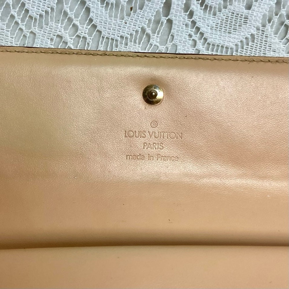 Vintage Authentic Louis Vuitton White Mono Tri-fold Long Wallet- Crossbody