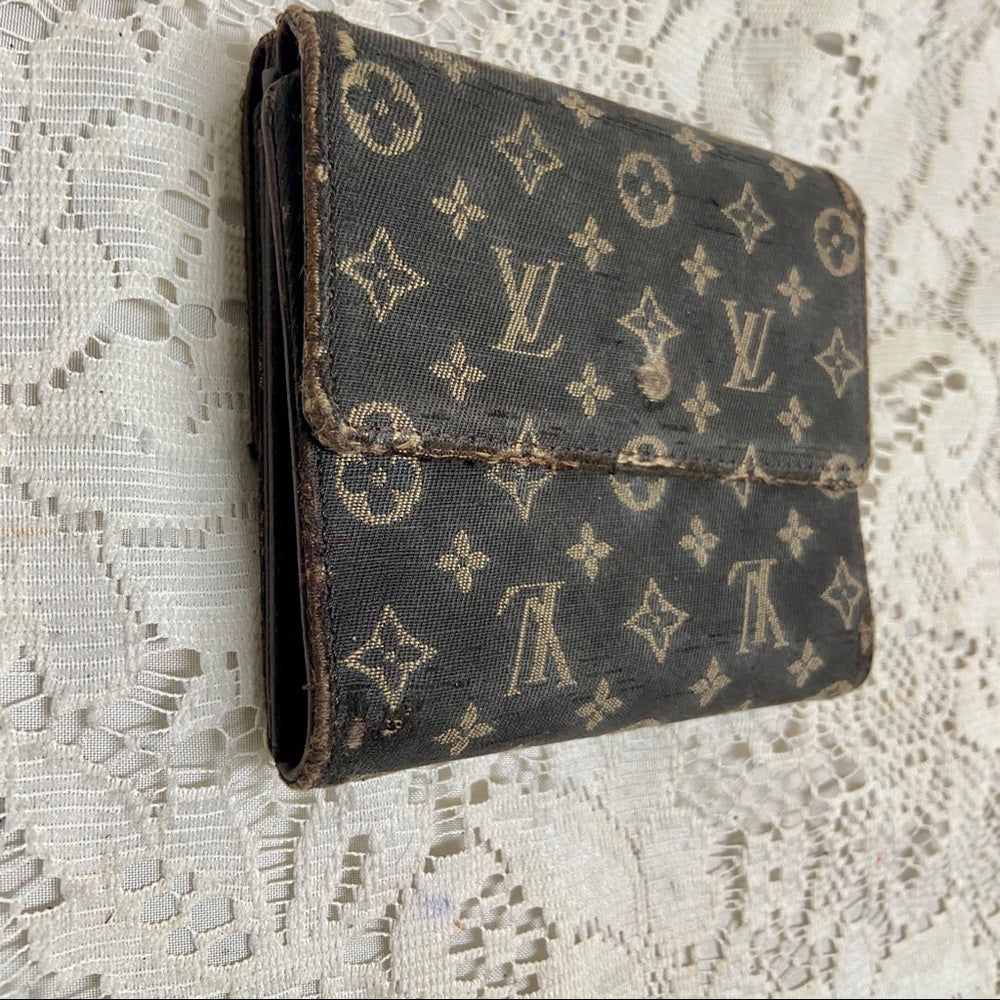 Vintage Louis Vuitton Brown Min-Lin Men- Unisex Compact Wallet