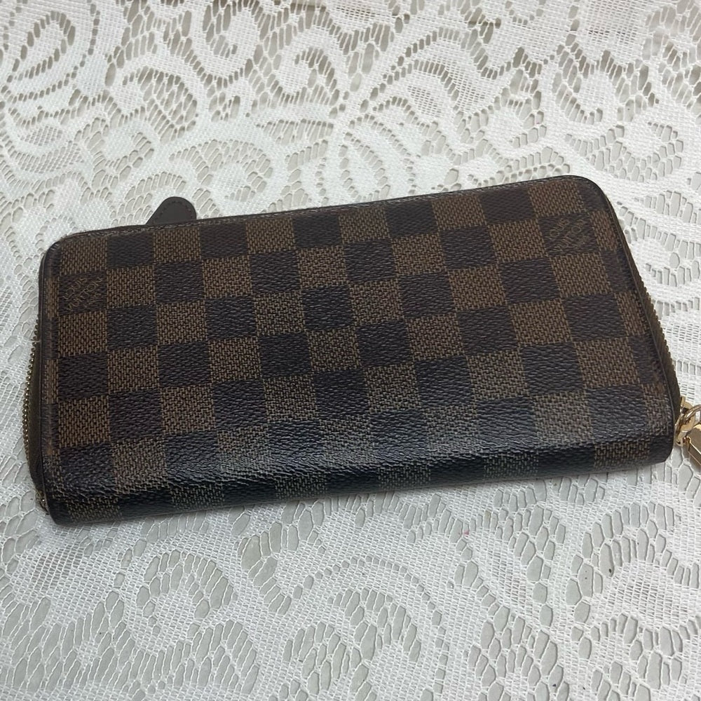 Louis Vuitton Damier Ebene Zippy Long Wallet 7.5in x 4in
