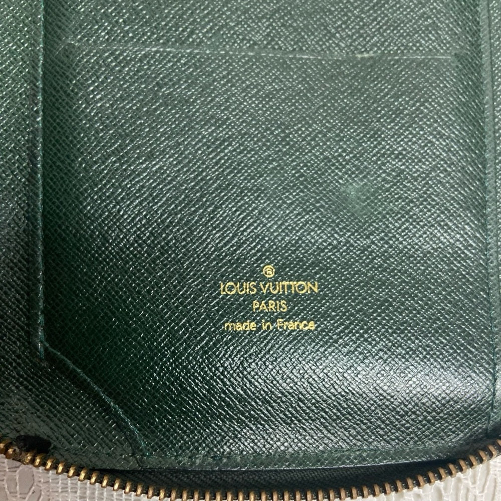 Vintage Rare Louis Vuitton, Green Taiga Leather Small Zippy Briefcase- Organizer