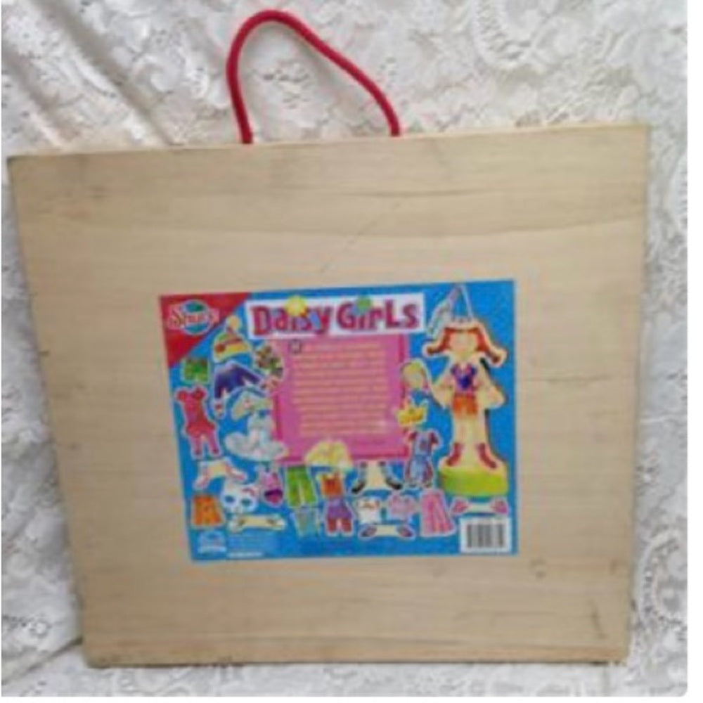 2008 Shure Magnetic Daisy Girls Doll Set-Dollhouse & Dress-up, About 130pcs