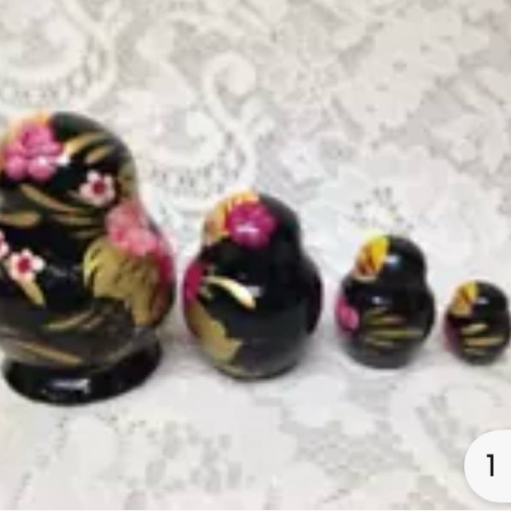 Vintage, 5pc Russian Nesting Dolls