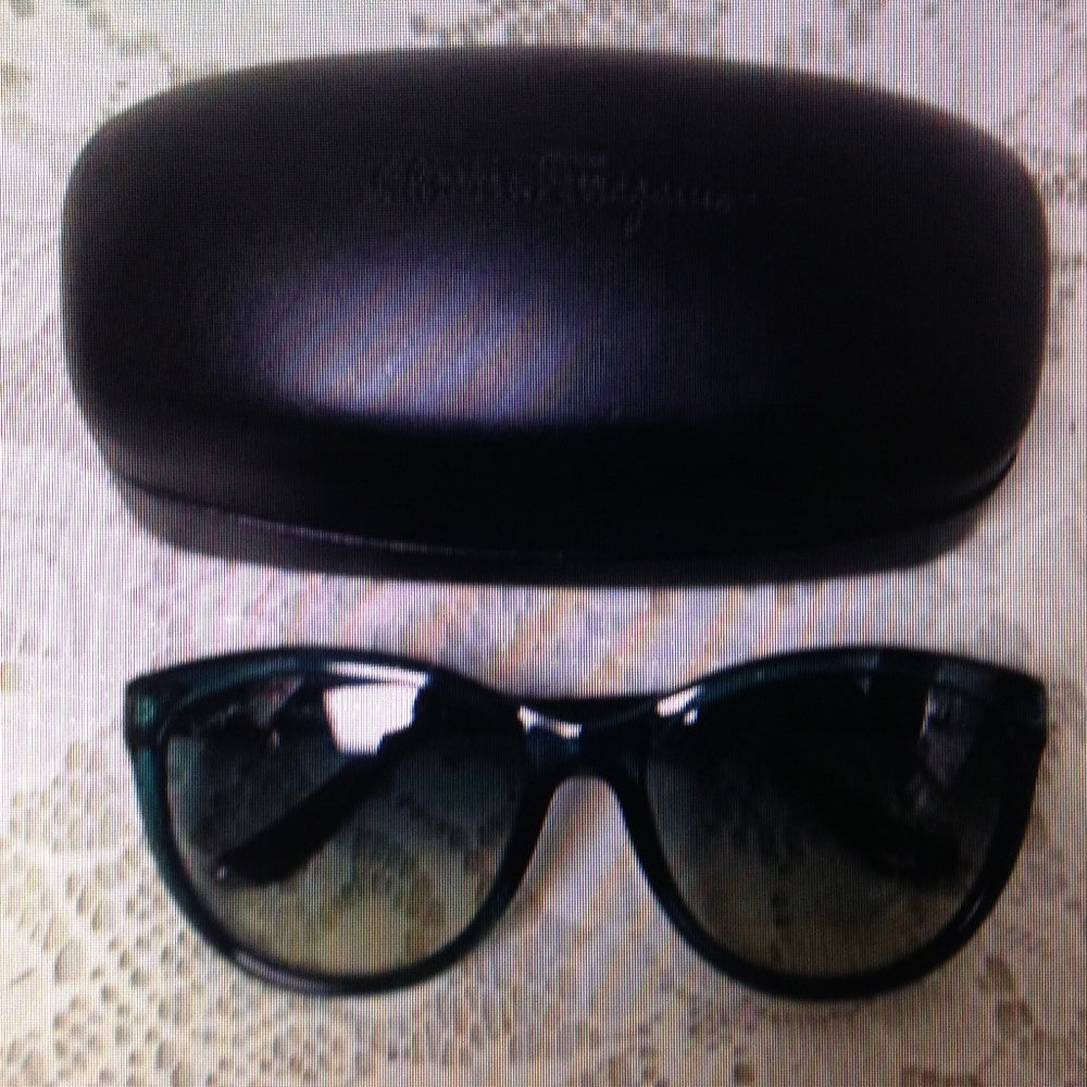 Salvatore Ferragamo Italy SF7605, Teal Sun Glasses