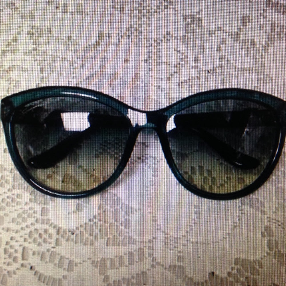 Salvatore Ferragamo Italy SF7605, Teal Sun Glasses