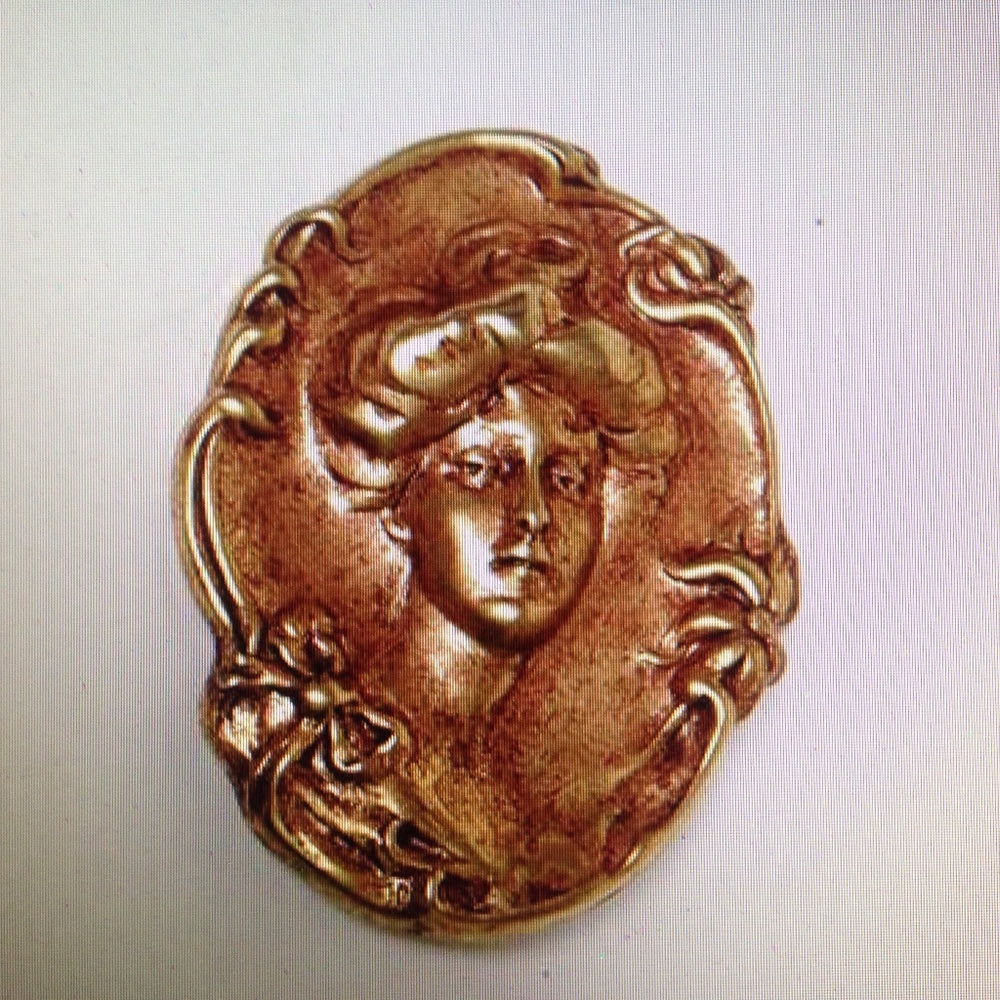 Vintage, 2in Art Nouveau Lady Cameo Brooch