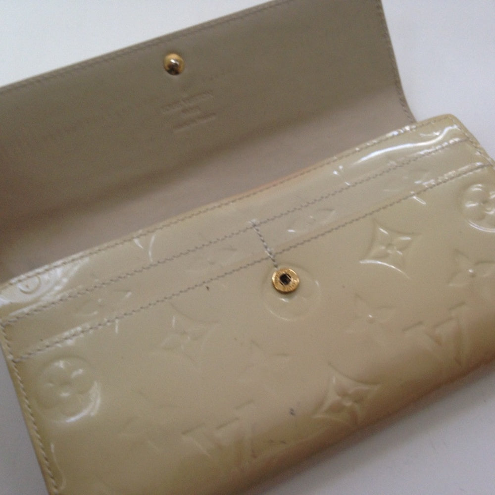 Louis Vuitton Beige Yellow Vernis Mono long Wallet