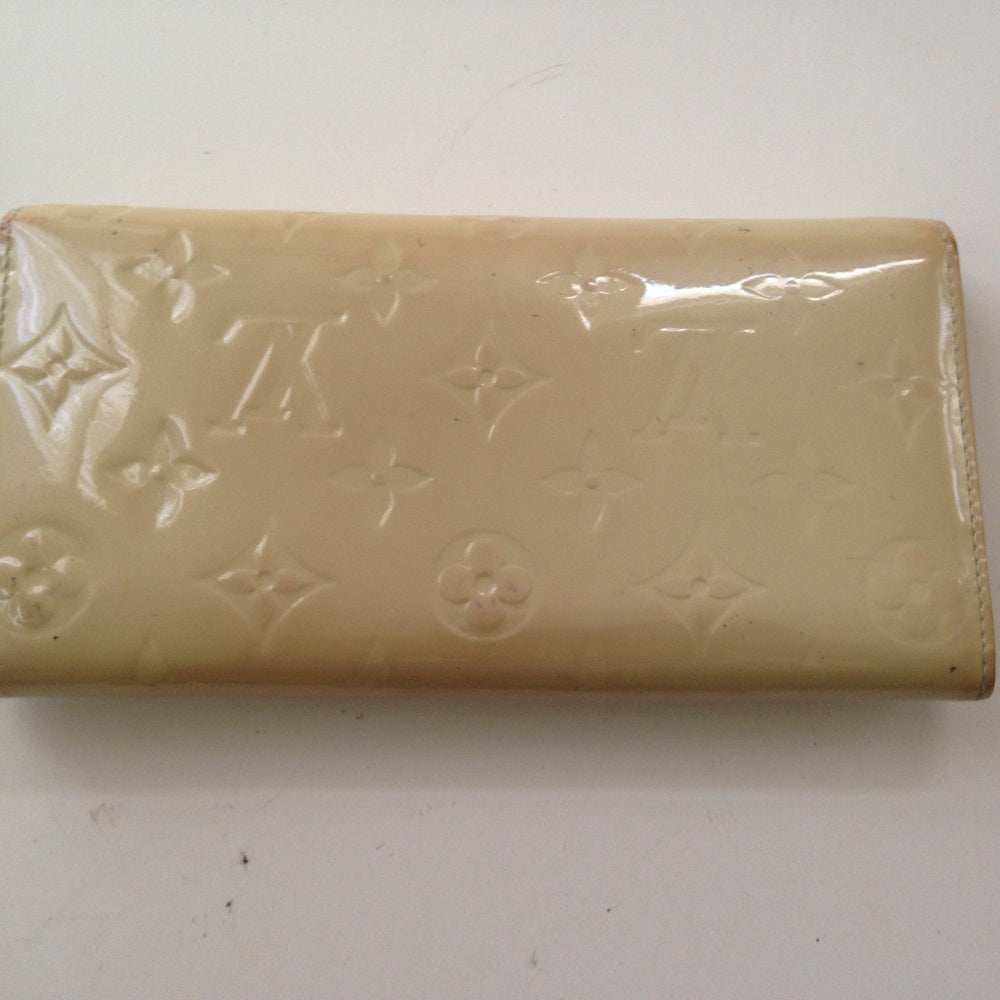 Louis Vuitton Beige Yellow Vernis Mono long Wallet