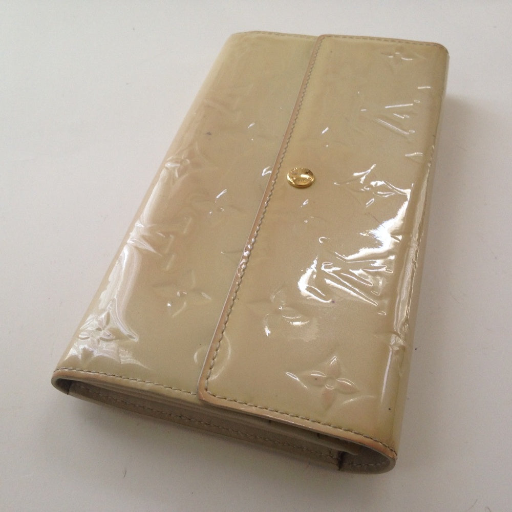 Louis Vuitton Beige Yellow Vernis Mono long Wallet