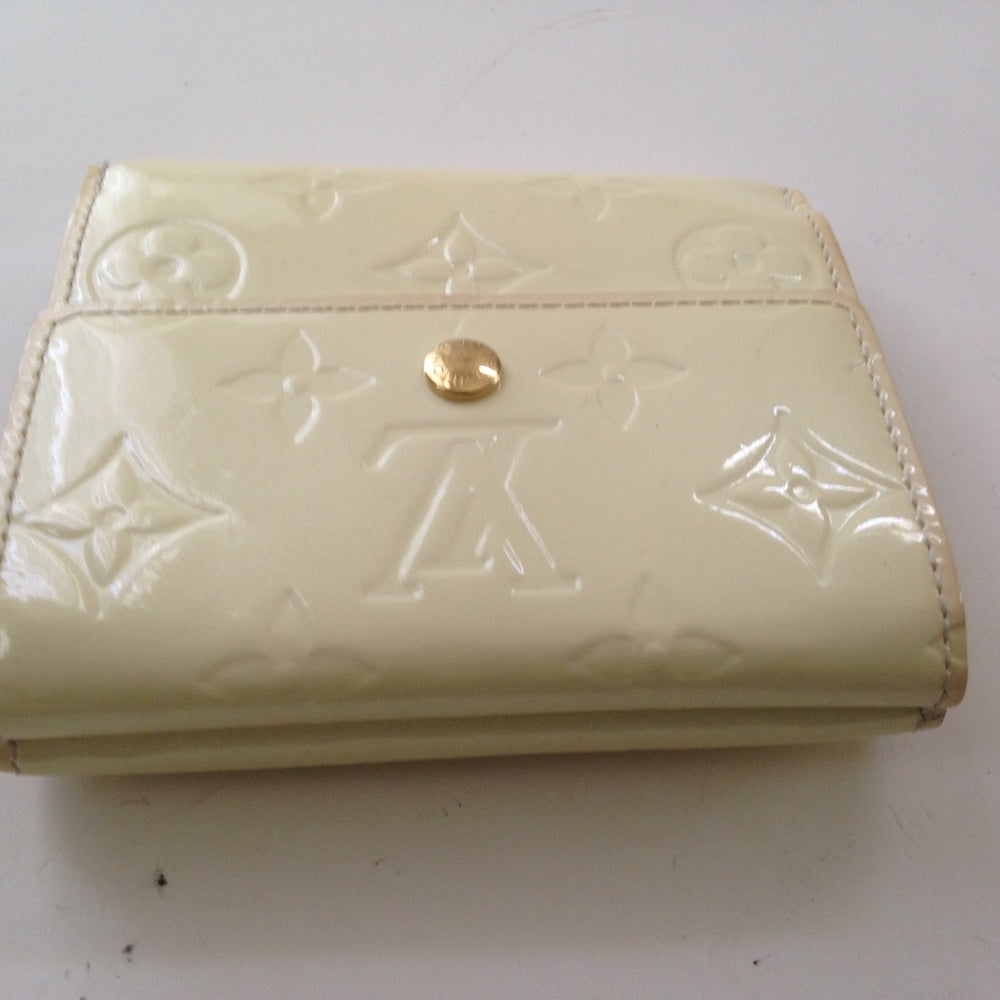Louis Vuitton Beige Vernis Leather Wallet