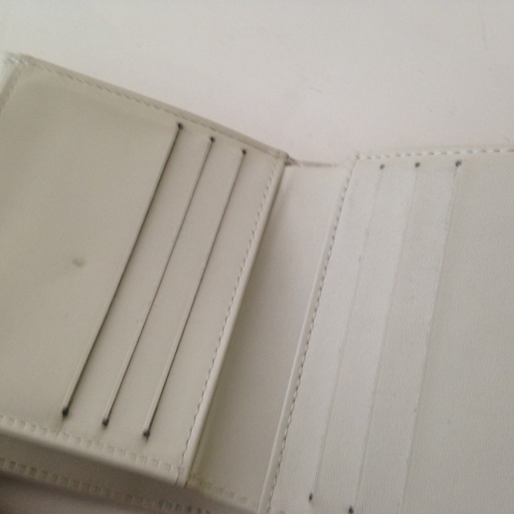 Louis Vuitton Beige Vernis Leather Wallet