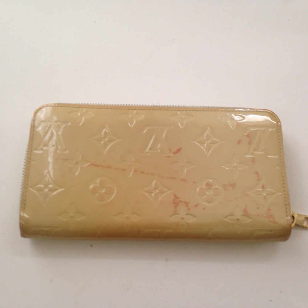 Louis Vuitton Beige Vernis Mono Zippy Long Wallet