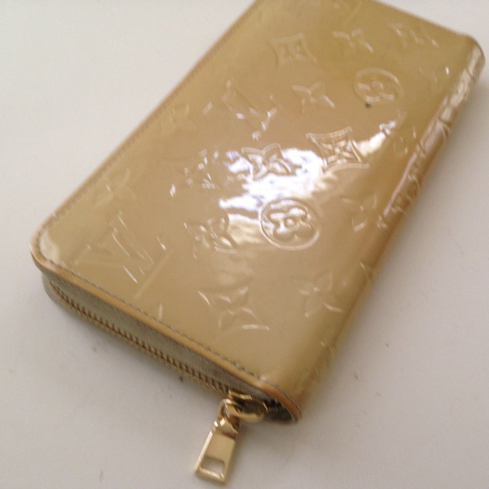 Louis Vuitton Beige Vernis Mono Zippy Long Wallet