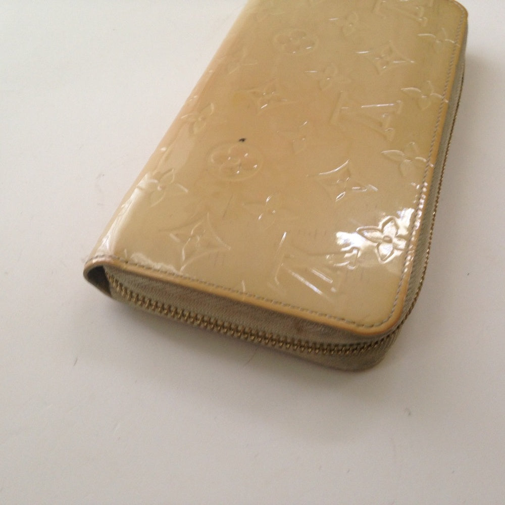 Louis Vuitton Beige Vernis Mono Zippy Long Wallet