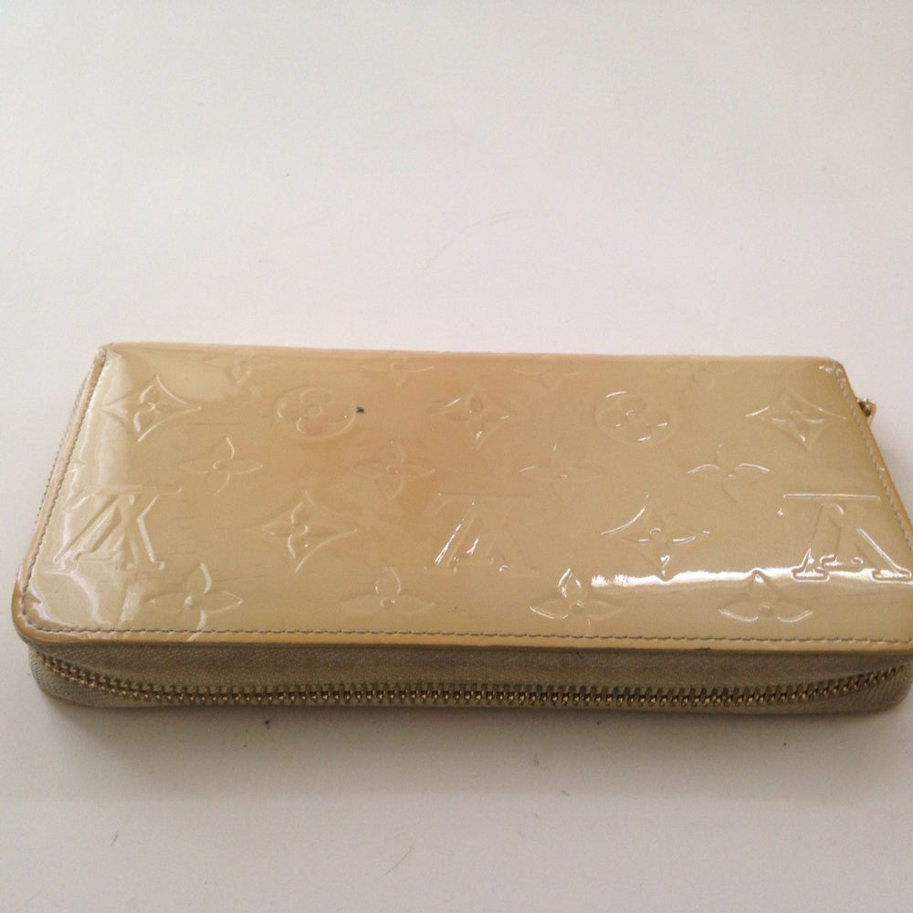 Louis Vuitton Beige Vernis Mono Zippy Long Wallet
