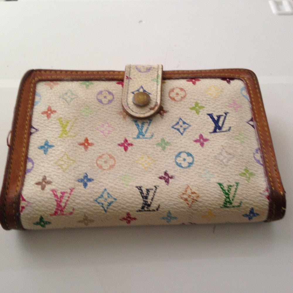 Louis Vuitton Multi-color White Kisslock Wallet