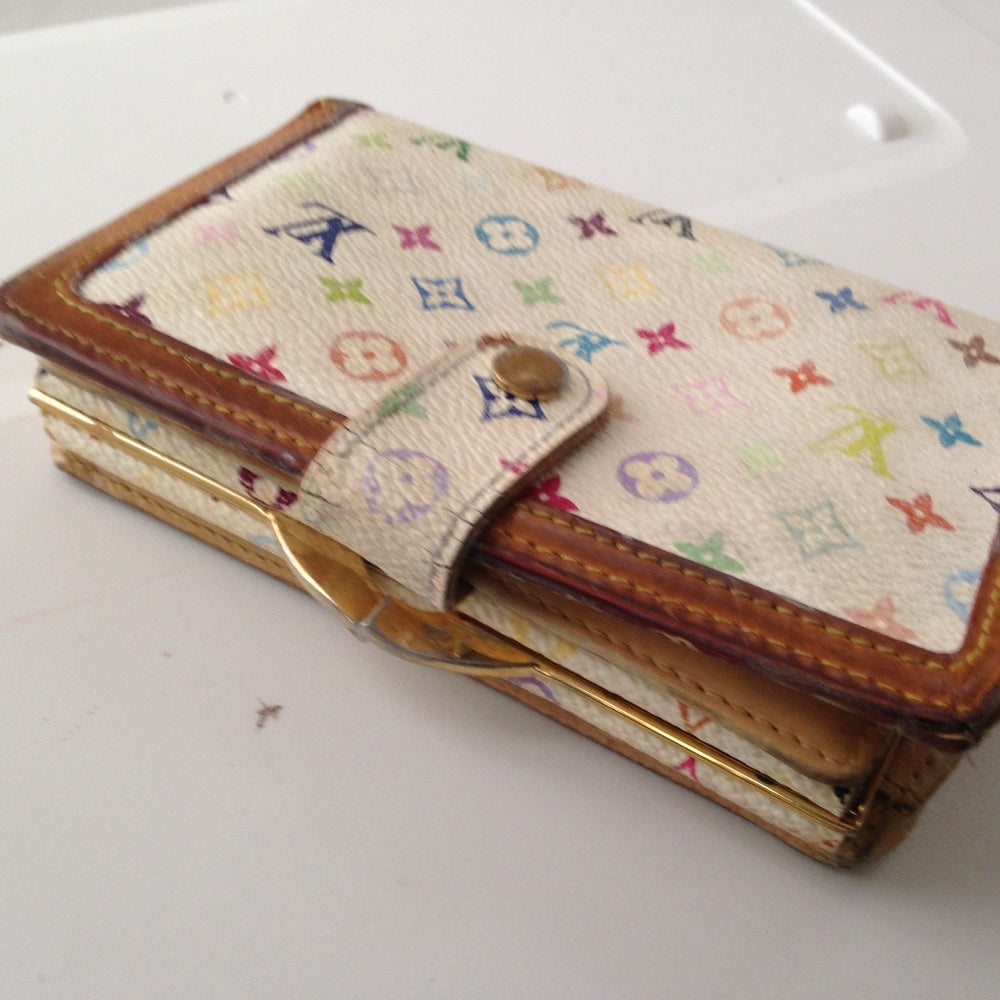 Louis Vuitton Multi-color White Kisslock Wallet