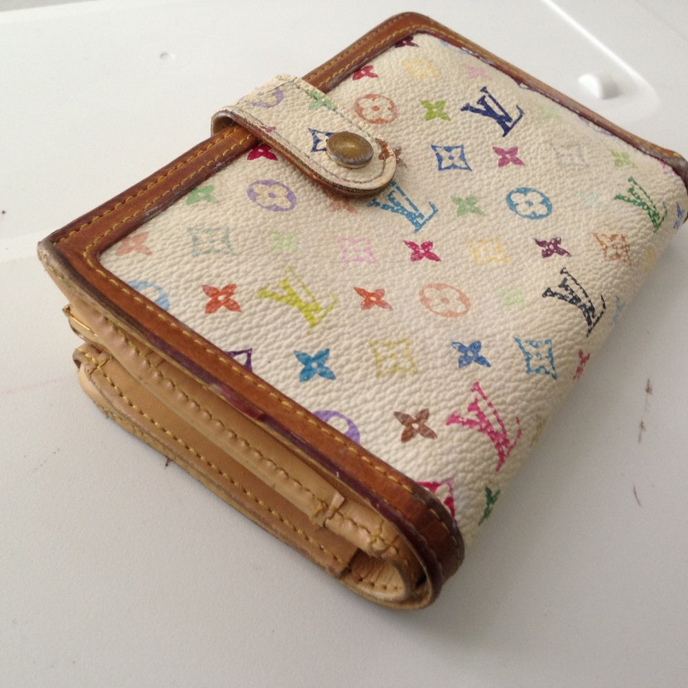 Louis Vuitton Multi-color White Kisslock Wallet