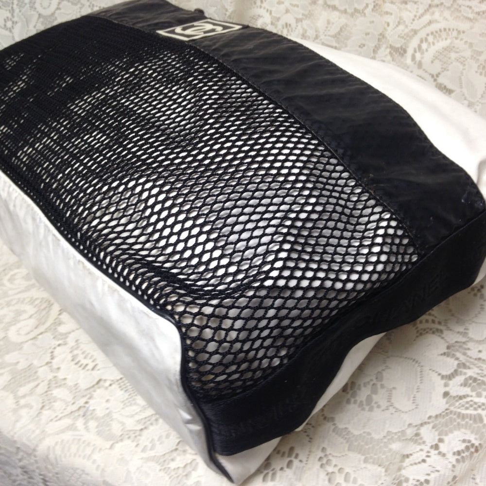 Chanel White-Black Large Weekend -Beach SBag-CB